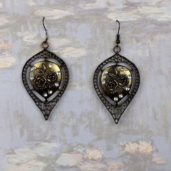 🎉 Rose Earrings - Picture 1 of 2